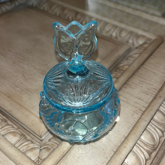 Vintage light blue decorative glass dish - Picture 4 of 6